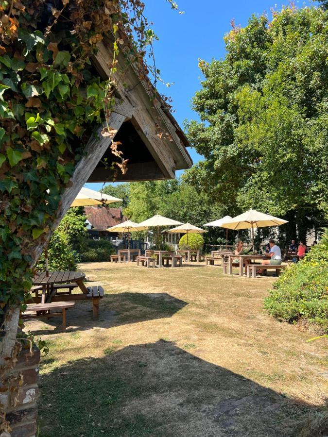 The Chequers Hotel Lamberhurst Buitenkant foto